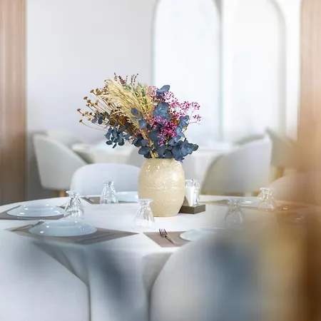 Tek Muerefte Hotel *